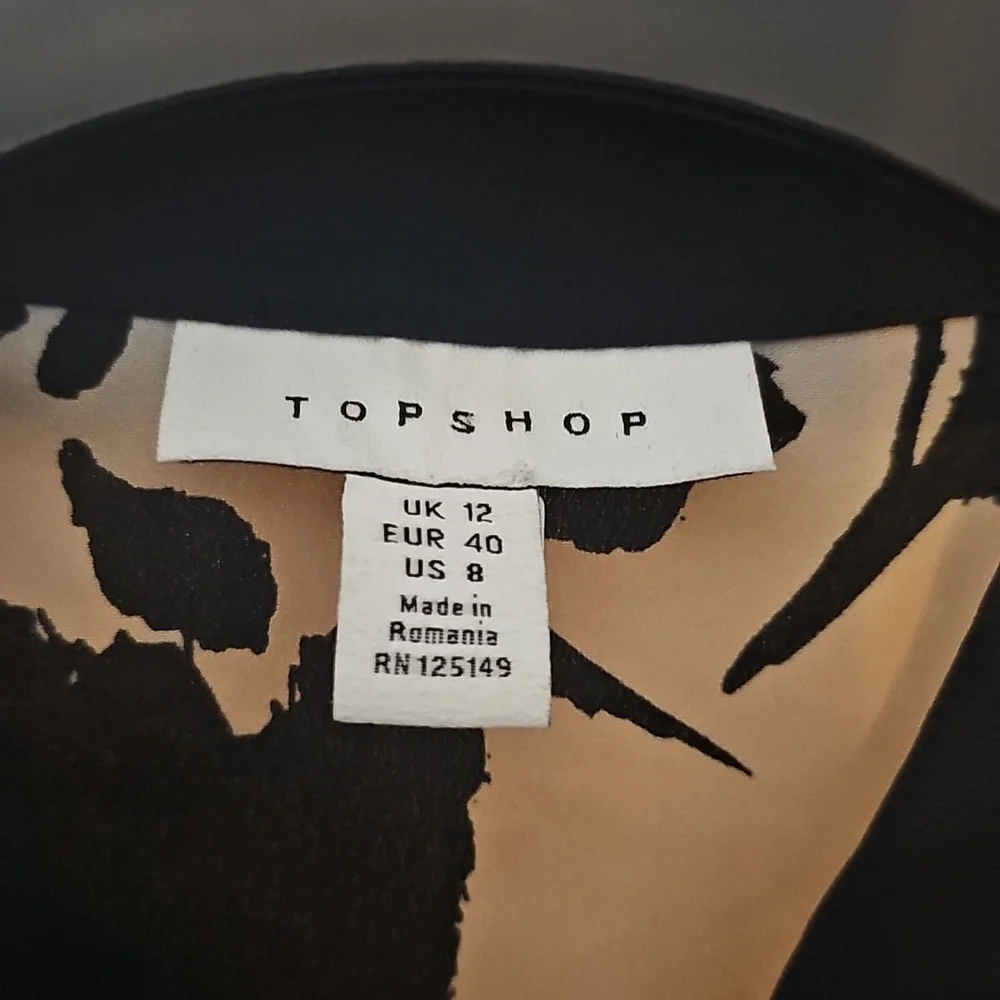 Topshop Black and Cream Abstract Long Sleeve Dress - Picture 2 of 3